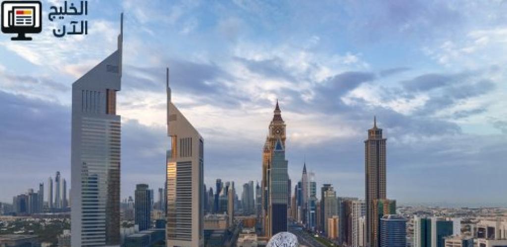 طقس الإمارات: صحو مع فرص أمطار خفيفة وغبار ليلي على بعض المناطق غداً